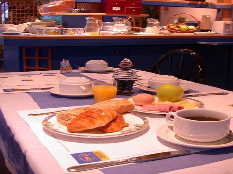 Kyriad Direct Tours Sud - Chambray Les Tours Eksteriør billede