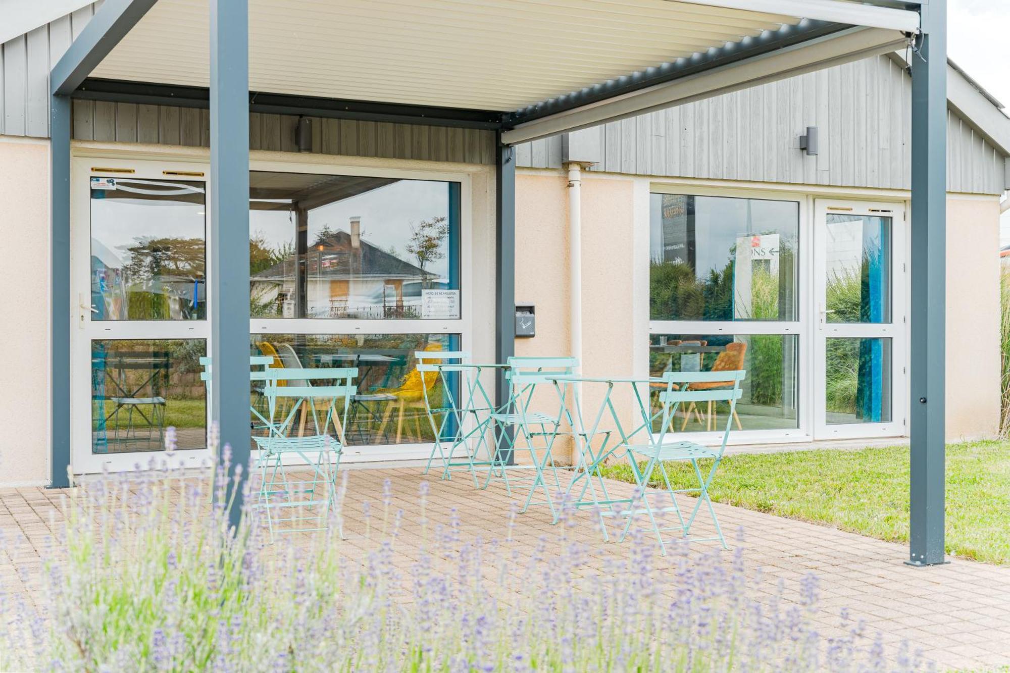 Kyriad Direct Tours Sud - Chambray Les Tours Eksteriør billede