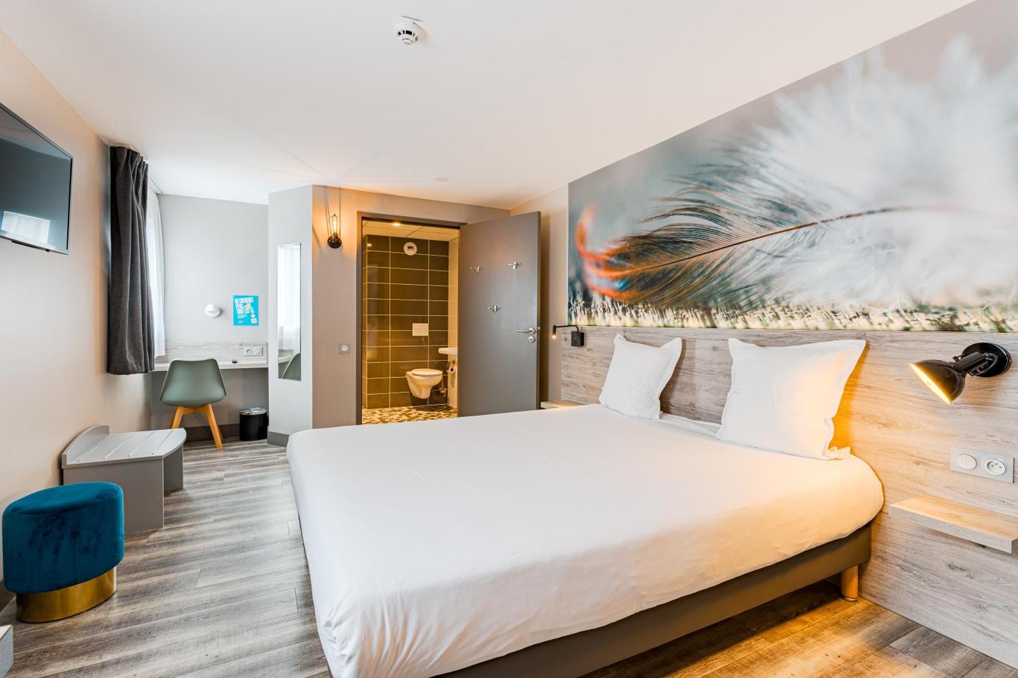 Kyriad Direct Tours Sud - Chambray Les Tours Eksteriør billede